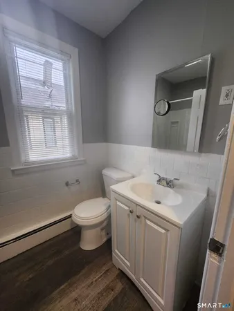 $950 | 22-24 Brown Street, Hartford, CT 06114