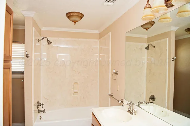 $415,000 | 411 East 6th Street, Hereford, TX 79045