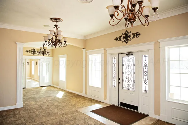 $415,000 | 411 East 6th Street, Hereford, TX 79045