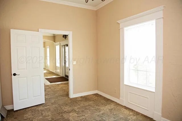 $415,000 | 411 East 6th Street, Hereford, TX 79045