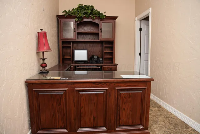 $415,000 | 411 East 6th Street, Hereford, TX 79045