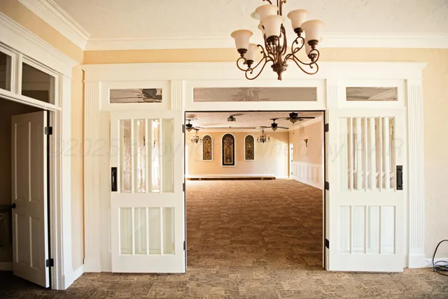 $415,000 | 411 East 6th Street, Hereford, TX 79045