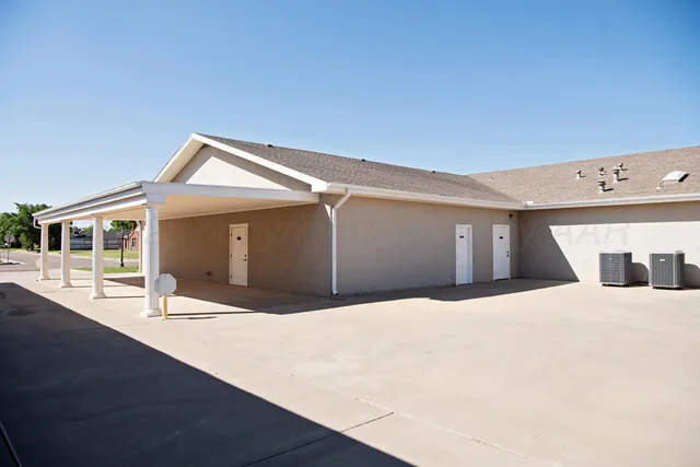 $415,000 | 411 East 6th Street, Hereford, TX 79045