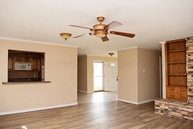 $415,000 | 411 East 6th Street, Hereford, TX 79045