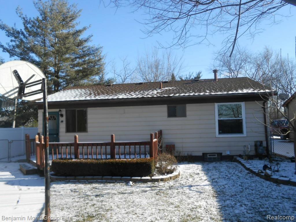49151 Fuller Road New Baltimore, MI 48051 - Photo 9 of 10