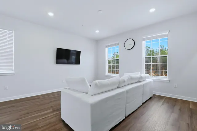 $2,800 | 369 Soft Rush Lane, La Plata, MD 20646