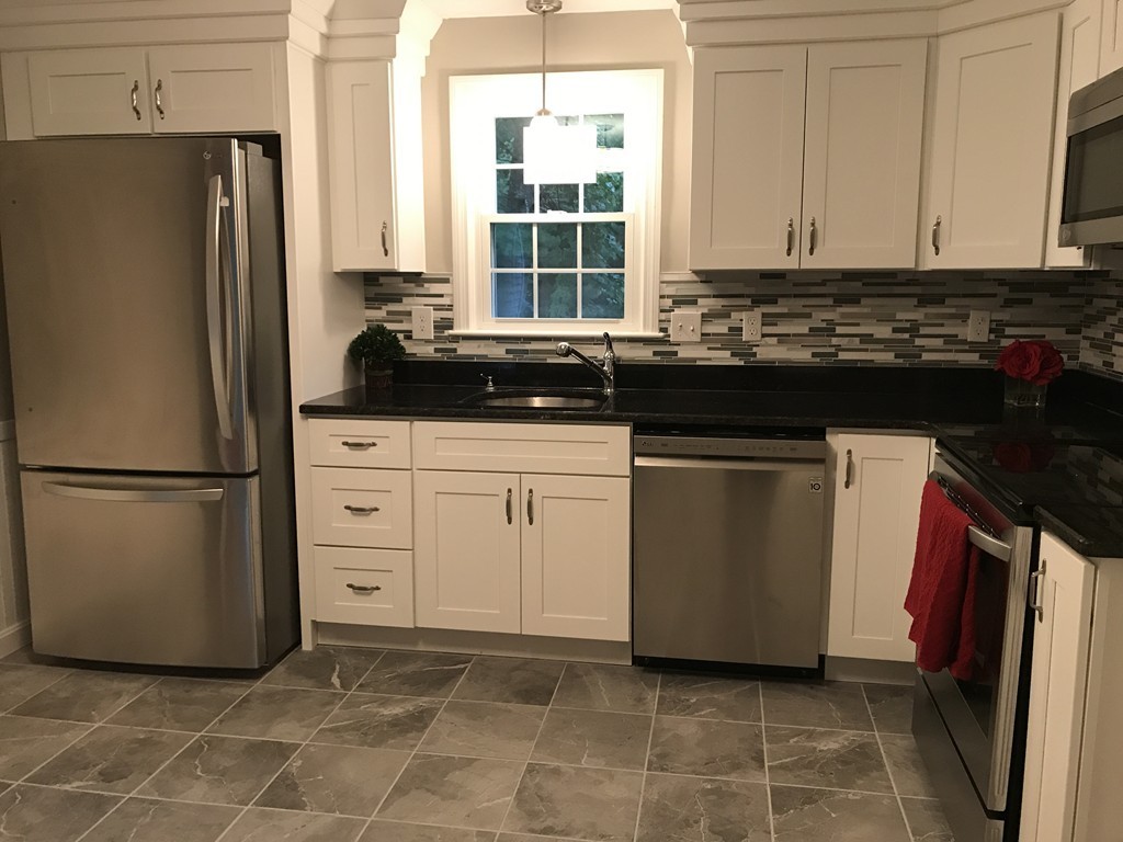 103 Putnam Road Holden, MA 01520 - Photo 3 of 17