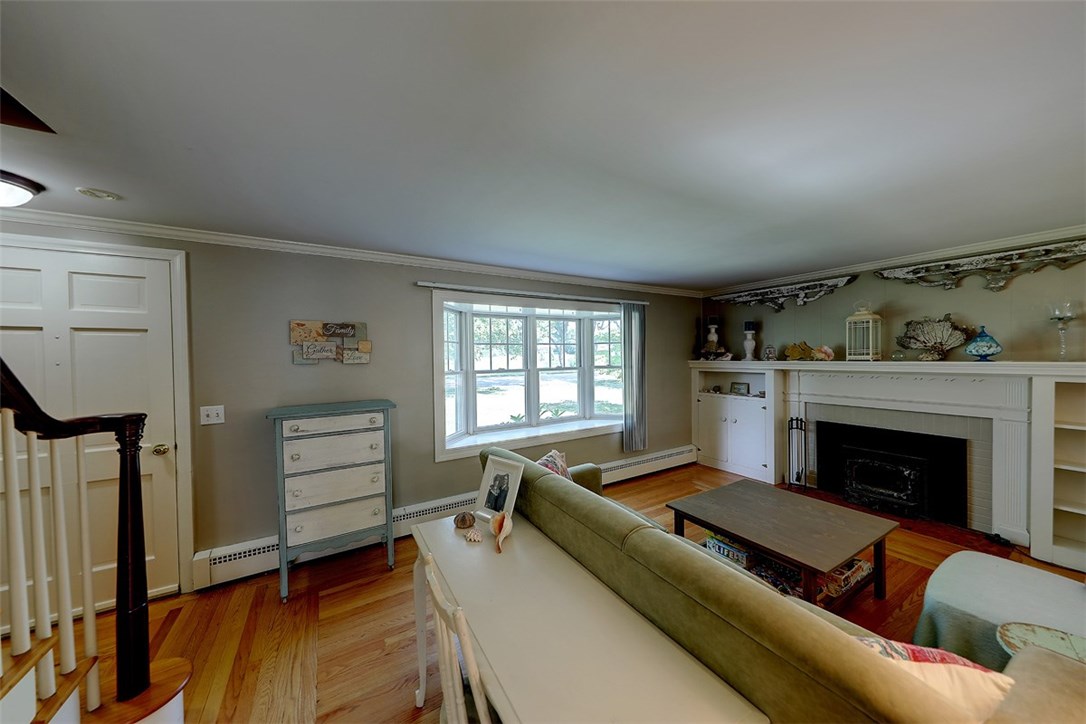 490 Ives Road Warwick, RI 02818 - Photo 4 of 33