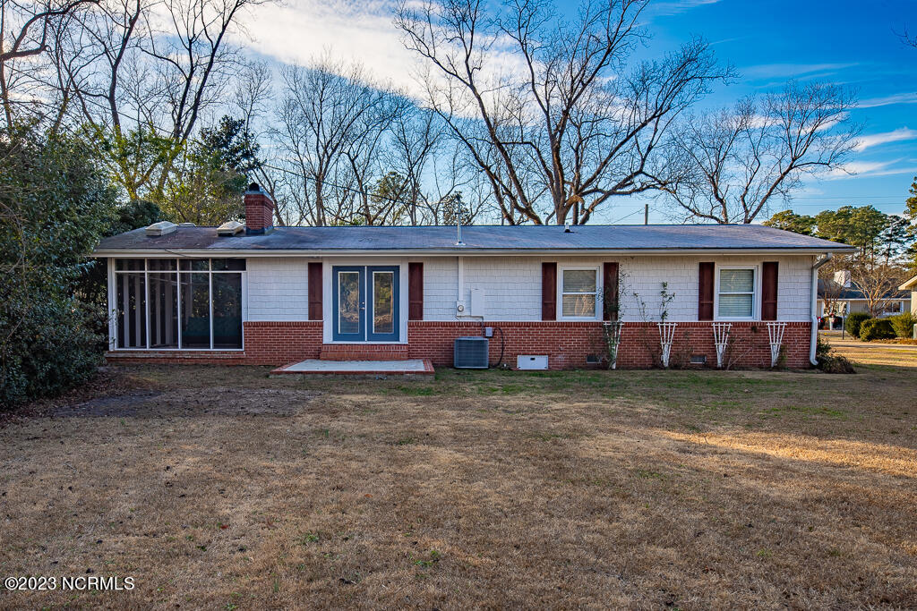 304 Camelia Road New Bern, NC 28562 - Photo 6 of 29 IMG_6333-HDR