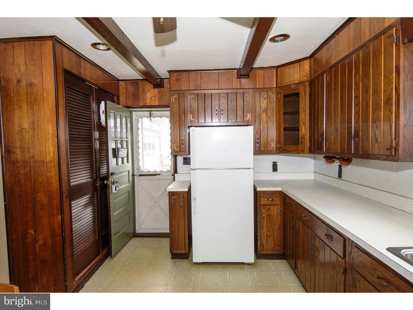 36 Sycamore Road Havertown, PA 19083 - Photo 13 of 24 Kitchen
