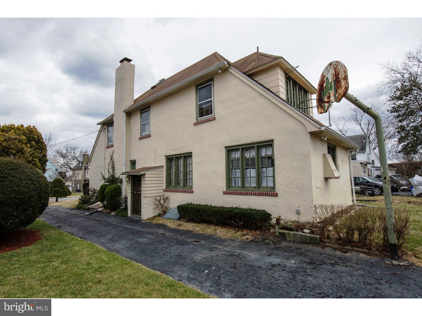 36 Sycamore Road Havertown, PA 19083 - Photo 24 of 24 Driveway