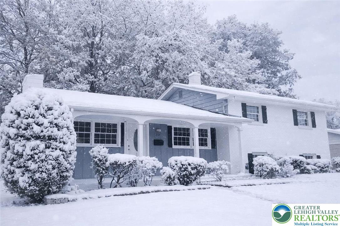 232 Virginia Avenue Whitehall, PA 18052 - Photo 2 of 13