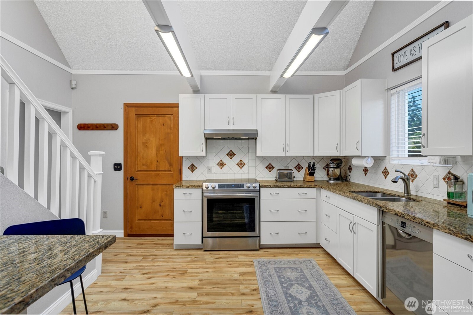 6502 Avondale Road Southwest, Unit 4 Lakewood, WA 98499 - Photo 11 of 32