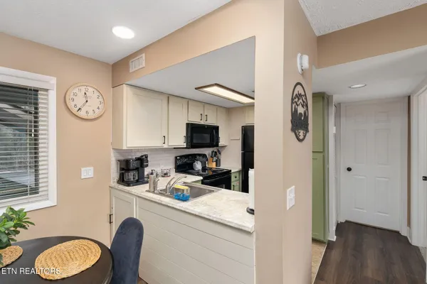 $219,900 | 3710 Weber Road, Unit 307C, Gatlinburg, TN 37738