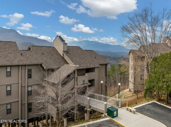 $219,900 | 3710 Weber Road, Unit 307C, Gatlinburg, TN 37738