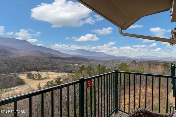 $219,900 | 3710 Weber Road, Unit 307C, Gatlinburg, TN 37738