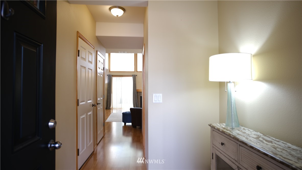 18916 108th Lane Southeast Renton, WA 98055 - Photo 15 of 39