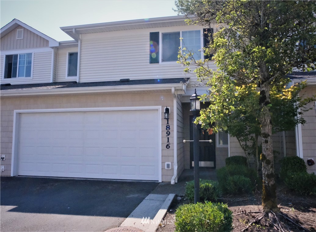 18916 108th Lane Southeast Renton, WA 98055 - Photo 3 of 39