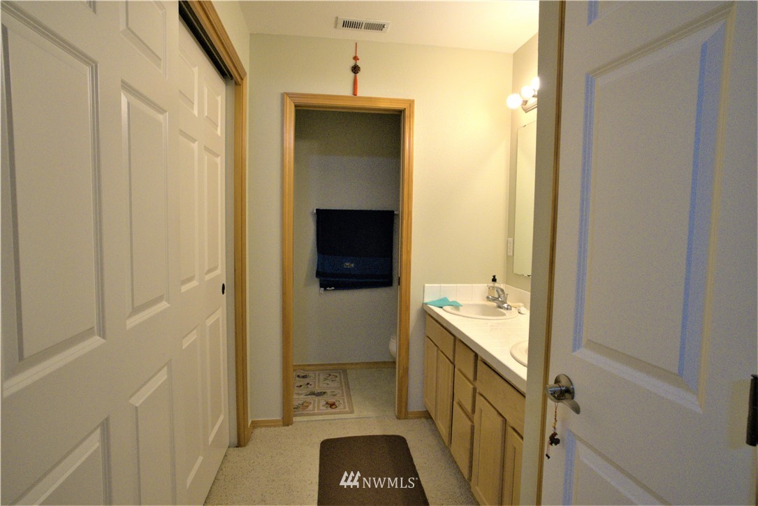 18916 108th Lane Southeast Renton, WA 98055 - Photo 29 of 39