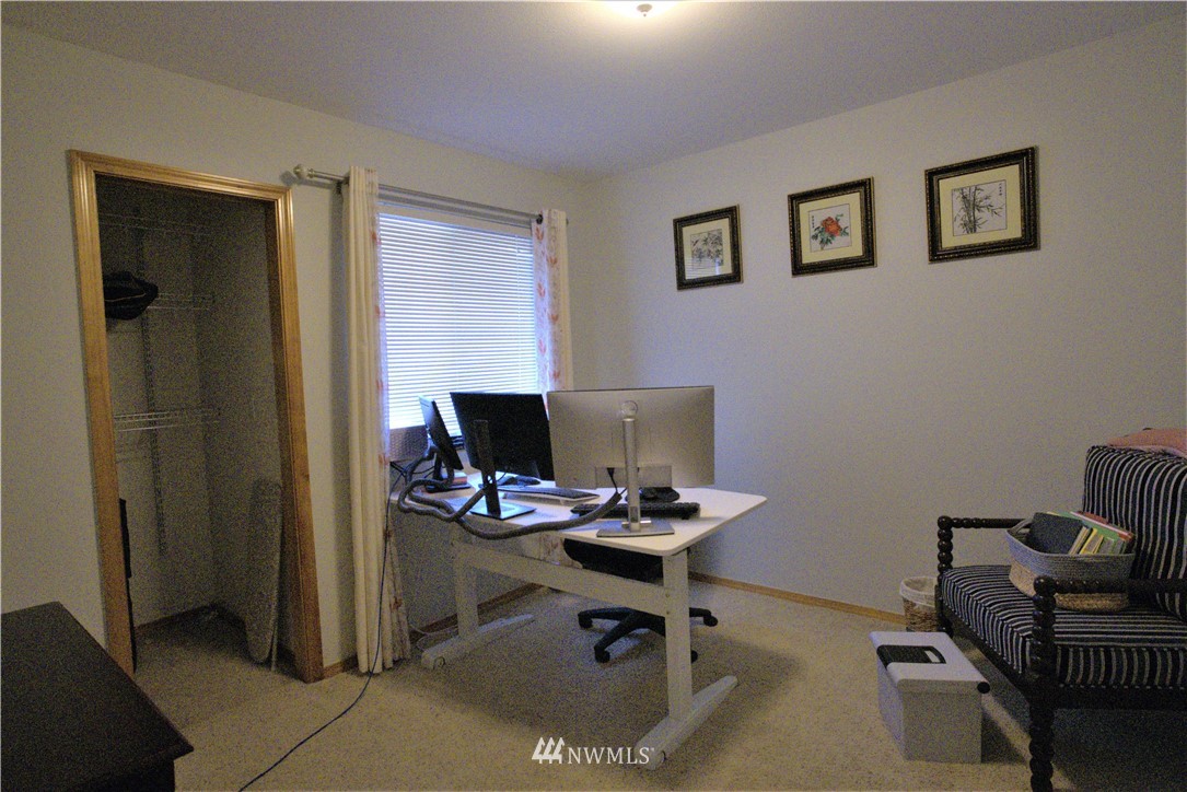 18916 108th Lane Southeast Renton, WA 98055 - Photo 35 of 39