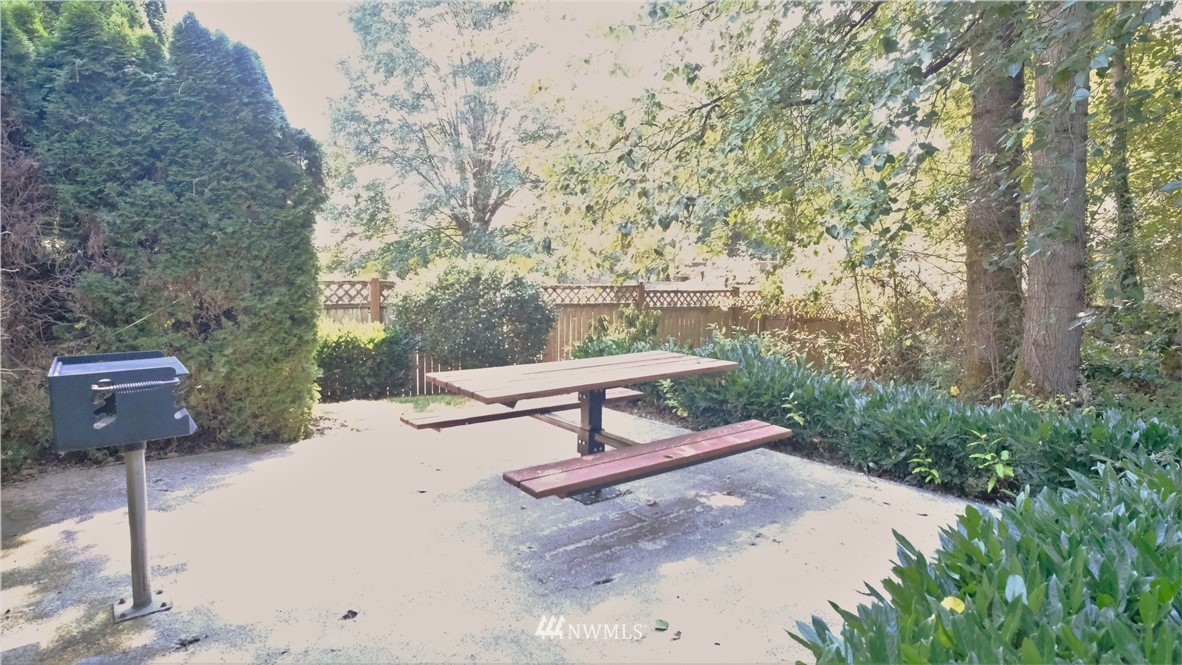 18916 108th Lane Southeast Renton, WA 98055 - Photo 38 of 39