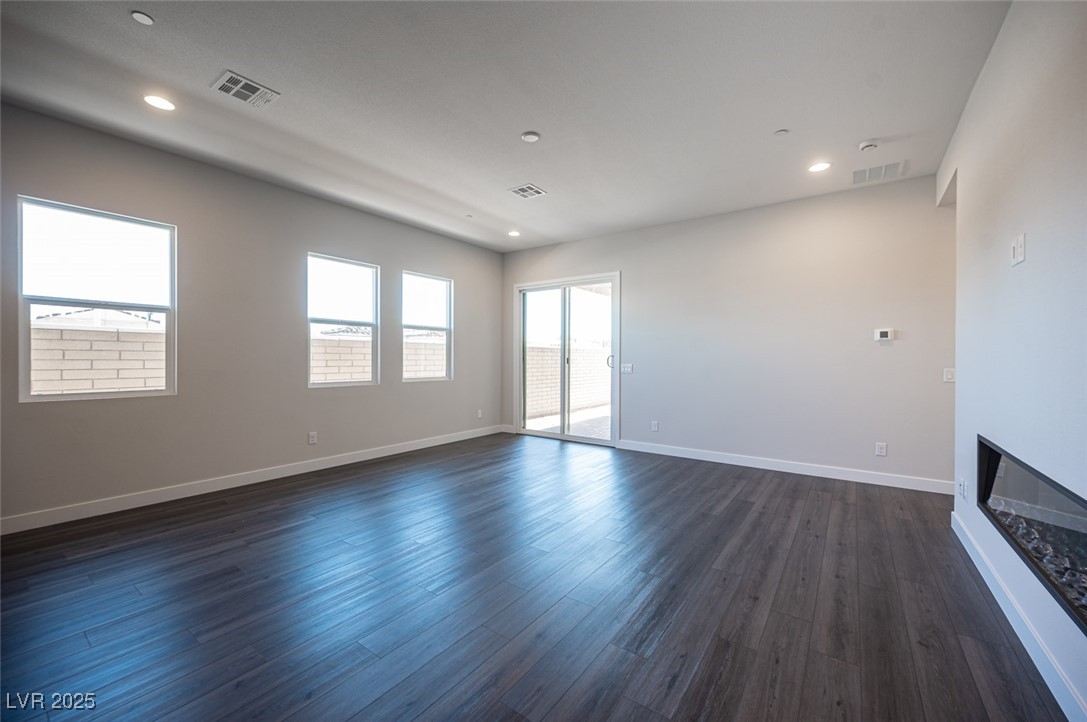 117 Royal Cascade Avenue Henderson, NV 89011 - Photo 12 of 39