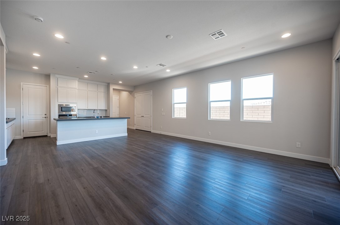 117 Royal Cascade Avenue Henderson, NV 89011 - Photo 13 of 39