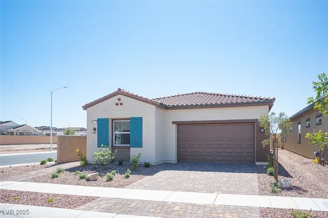$2,500 | 117 Royal Cascade Avenue, Henderson, NV 89011