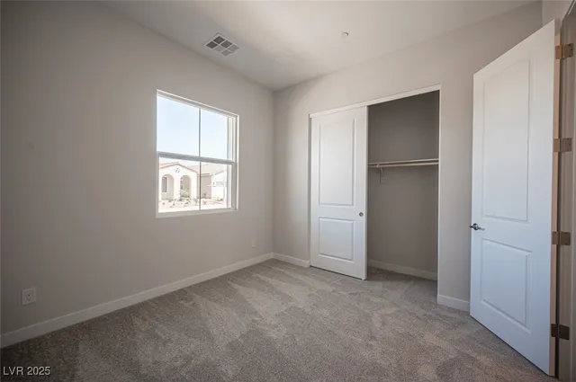 $2,500 | 117 Royal Cascade Avenue, Henderson, NV 89011