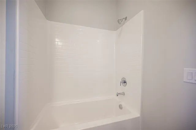 $2,500 | 117 Royal Cascade Avenue, Henderson, NV 89011