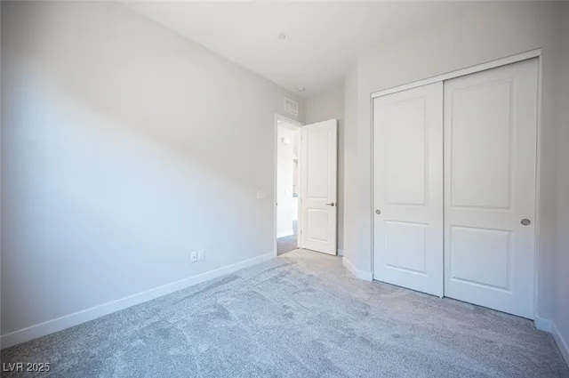 $2,500 | 117 Royal Cascade Avenue, Henderson, NV 89011