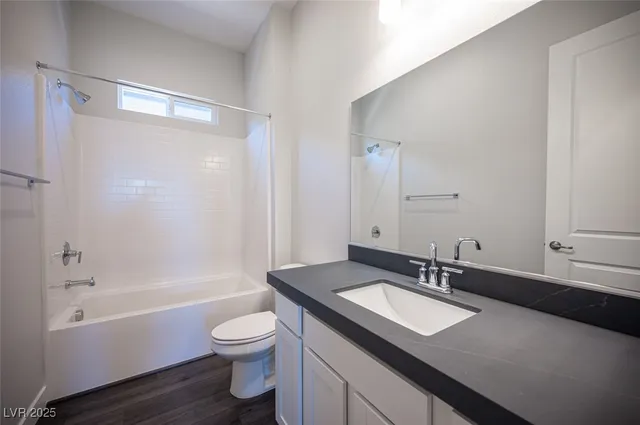 $2,500 | 117 Royal Cascade Avenue, Henderson, NV 89011