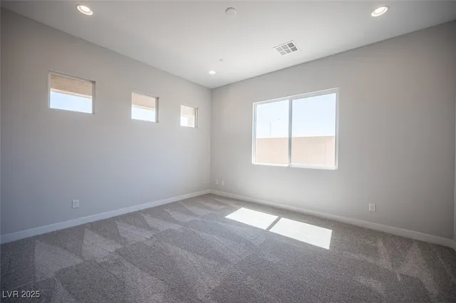 $2,500 | 117 Royal Cascade Avenue, Henderson, NV 89011