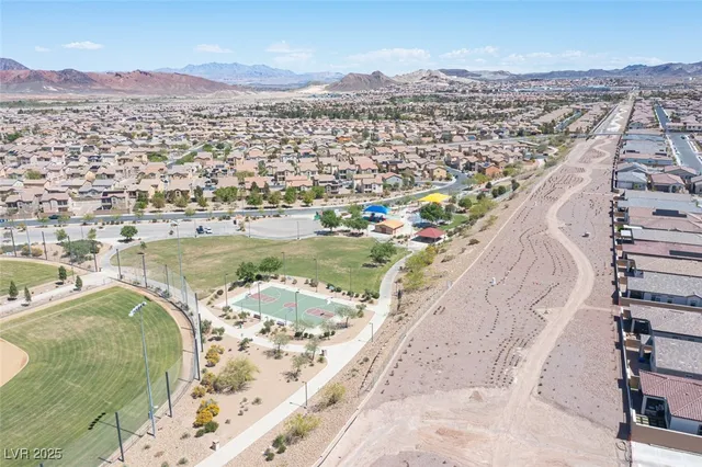 $2,500 | 117 Royal Cascade Avenue, Henderson, NV 89011