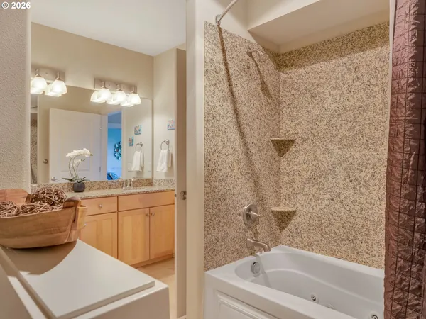 $519,900 | 1000 North Holladay Drive, Unit 304, Seaside, OR 97138