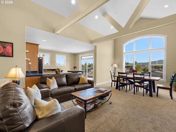 $519,900 | 1000 North Holladay Drive, Unit 304, Seaside, OR 97138