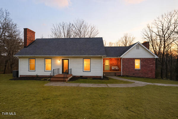 189 Ridgefield Road Southwest Wise, VA 24293 - Photo 2 of 60 IMG_1700