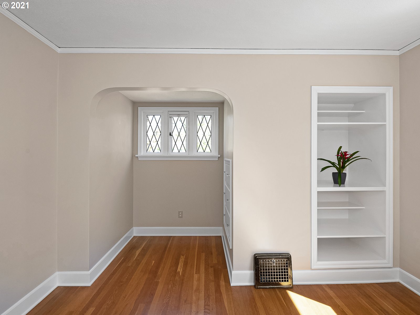 7145 Southeast Reed College Place Portland, OR 97202 - Photo 21 of 32 Gallery Image 21
