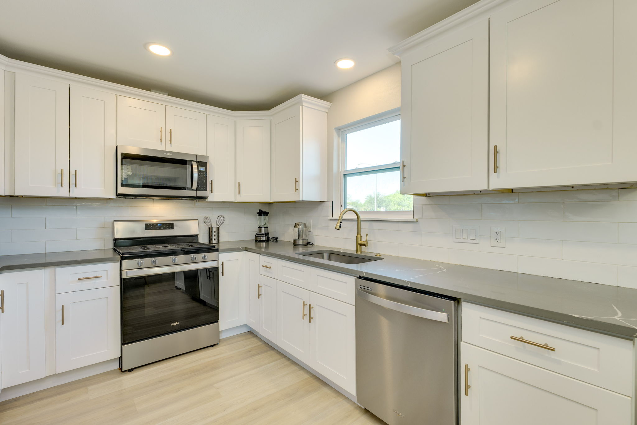 2020 Magazine Street Austin, TX 78727 - Photo 11 of 40