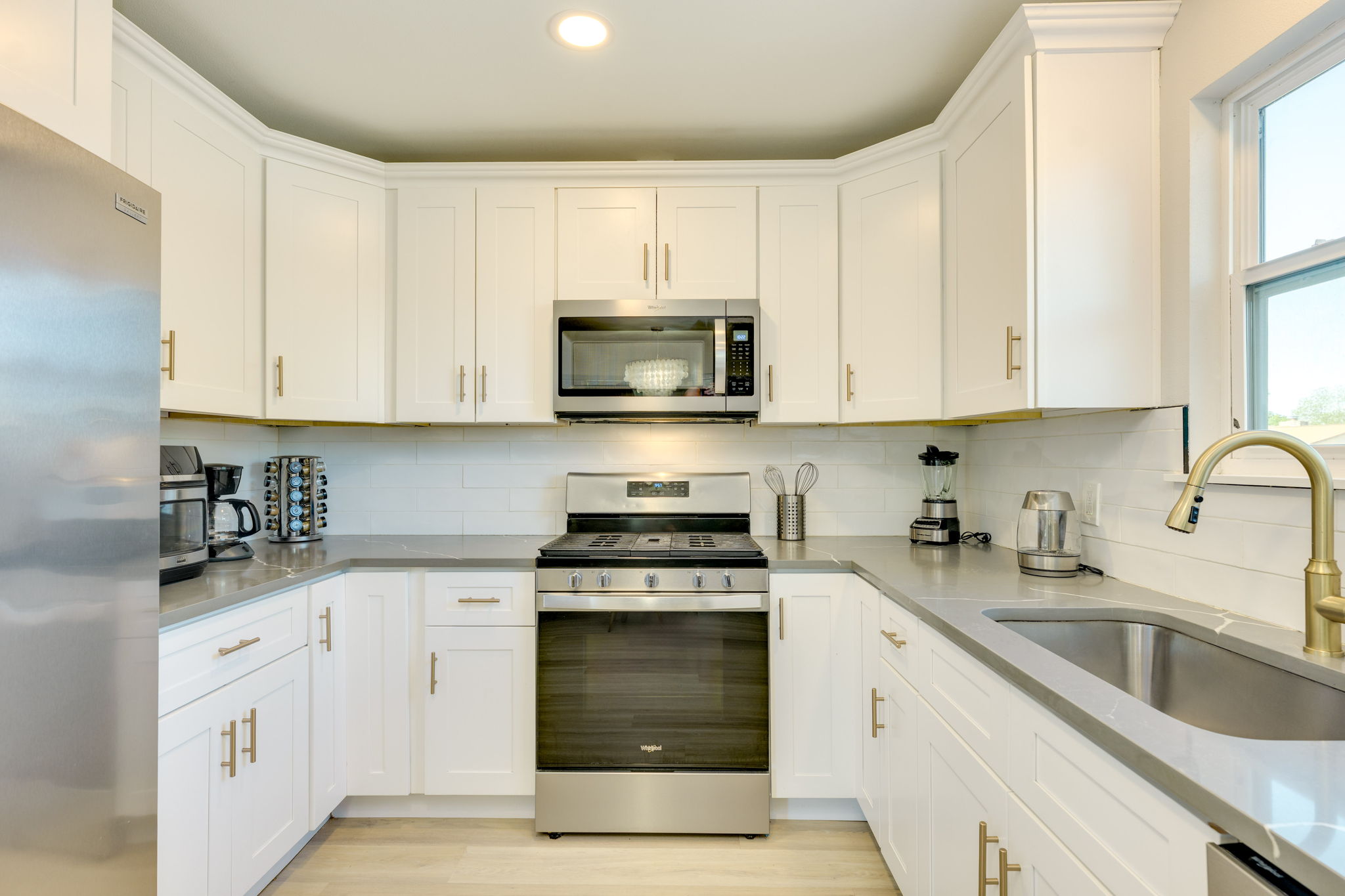 2020 Magazine Street Austin, TX 78727 - Photo 12 of 40