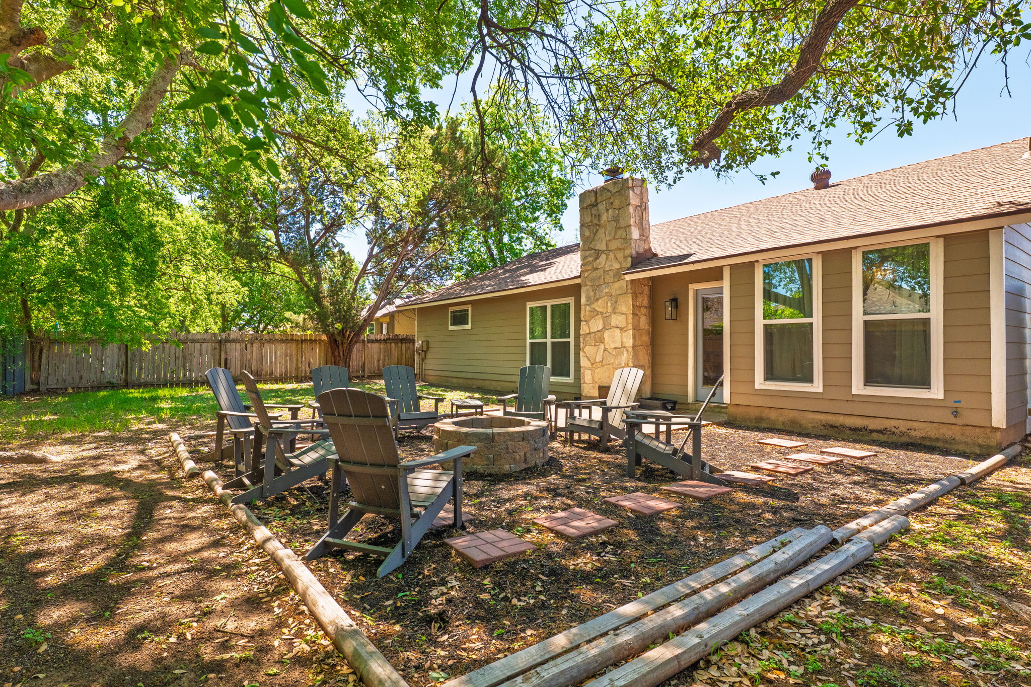 2020 Magazine Street Austin, TX 78727 - Photo 33 of 40