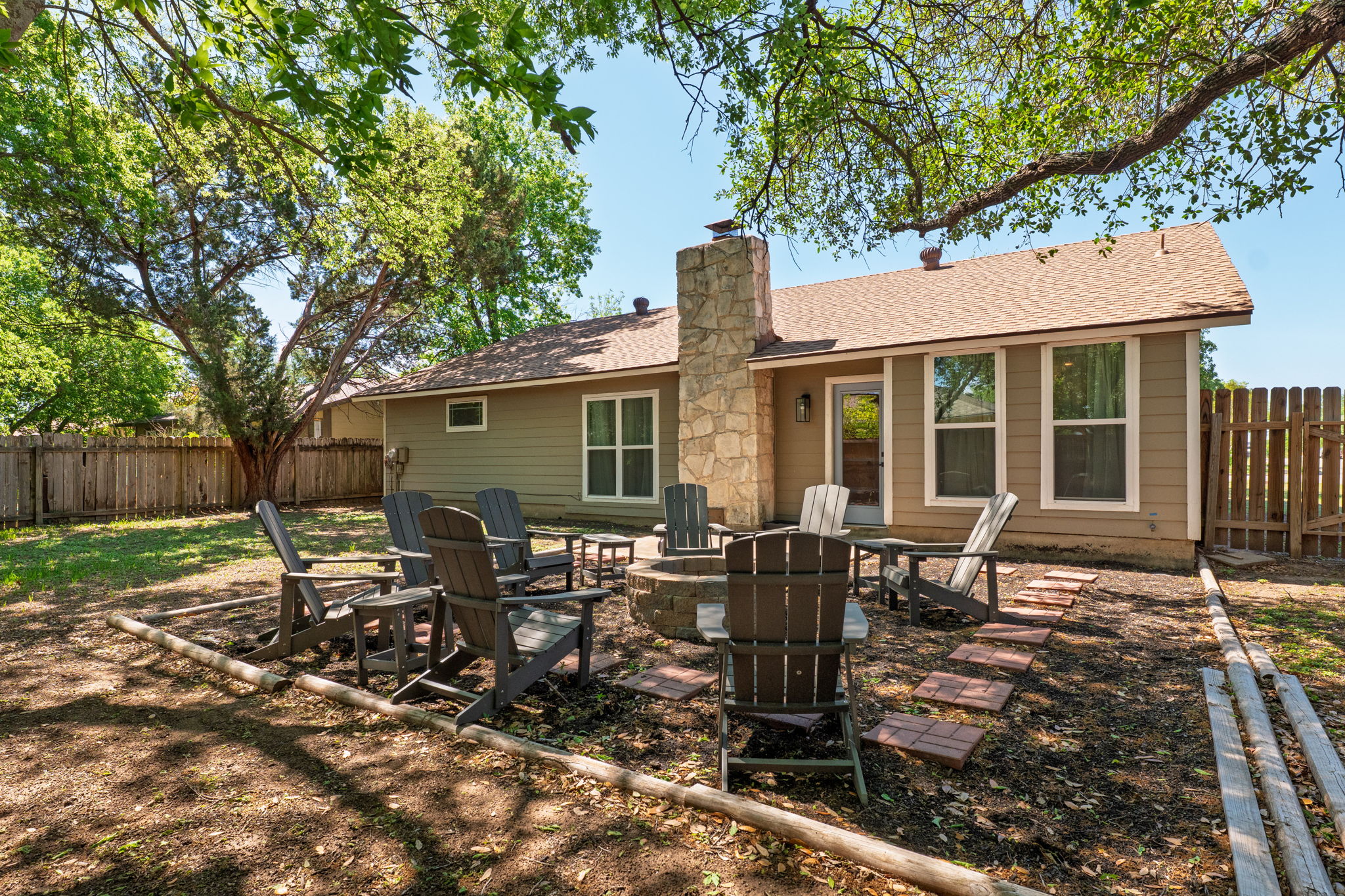 2020 Magazine Street Austin, TX 78727 - Photo 35 of 40