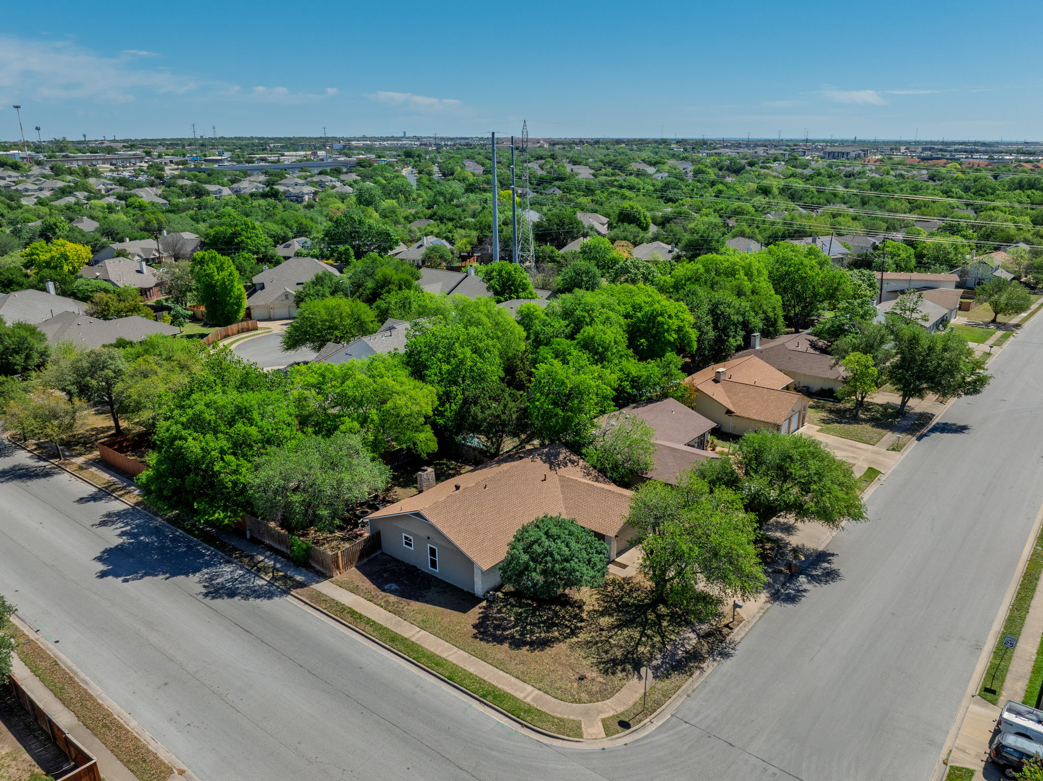 2020 Magazine Street Austin, TX 78727 - Photo 39 of 40