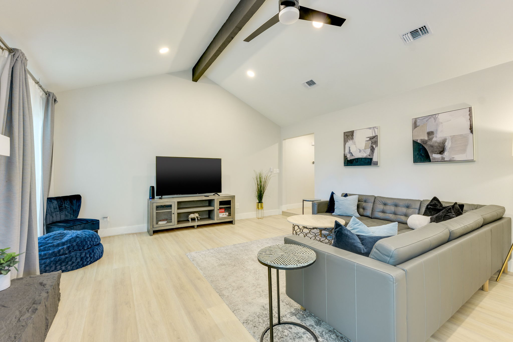 2020 Magazine Street Austin, TX 78727 - Photo 6 of 40