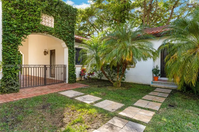 $4,250,000 | 6991 Southwest 144th Street, Palmetto Bay, FL 33158