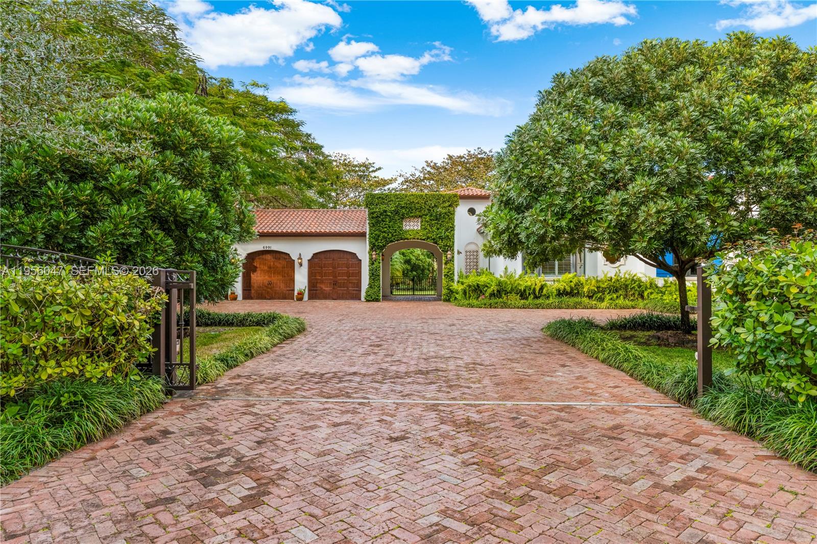 6991 Southwest 144th Street Palmetto Bay, FL 33158 - Photo 5 of 65