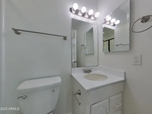 $2,329 | 2108 West Hermosa Drive, Tempe, AZ 85282