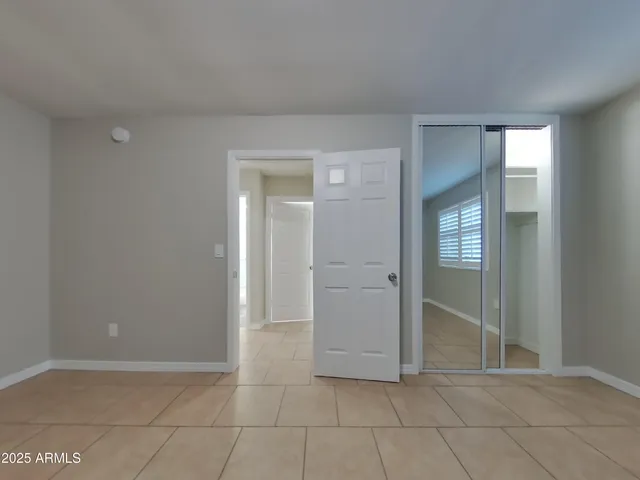 $2,329 | 2108 West Hermosa Drive, Tempe, AZ 85282