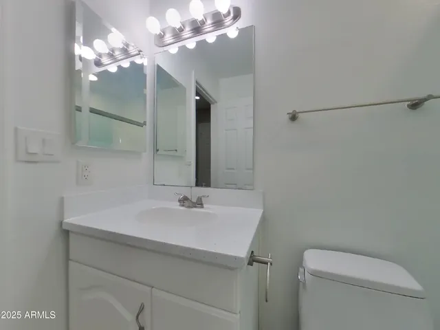 $2,329 | 2108 West Hermosa Drive, Tempe, AZ 85282