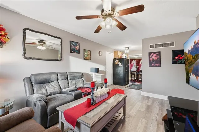 $195,900 | 209 North Gilbert Street, Independence, MO 64056